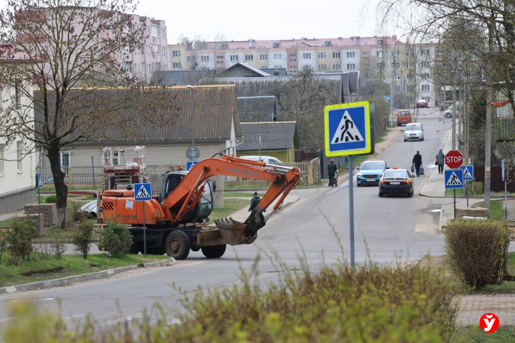 Уличный апгрейд, муралы вместо серых стен и новые знаки на въезде: как Дзержинск готовится к «Дажынкам»