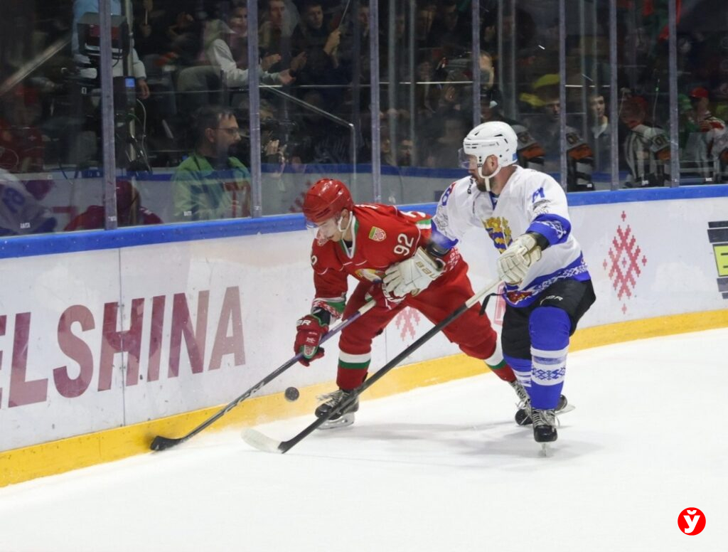 Команда Минской области завоевала серебро РХЛ. Кубок достается дружине Президента