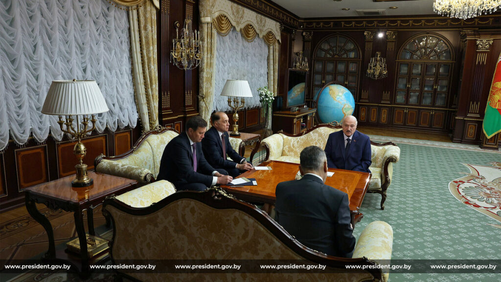 Зачем Генеральный секретарь ОДКБ встретился с Президентом Беларуси