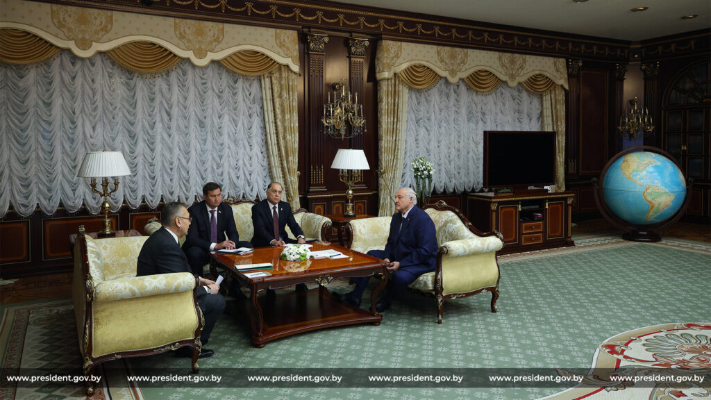 Беларусь и Россия остаются основой оборонного сотрудничества в ОДКБ – Лукашенко