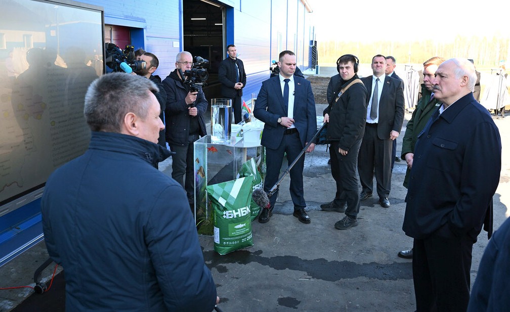 Лукашенко предложили расширить производство ценных пород рыб
