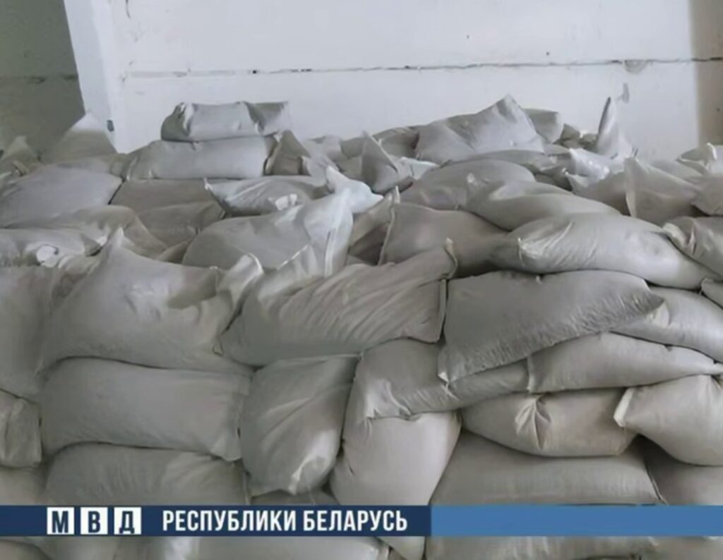 На велосипеде вывез 10 тонн зерна: в Пинске раскрыли хищение на сельхозпредприятии