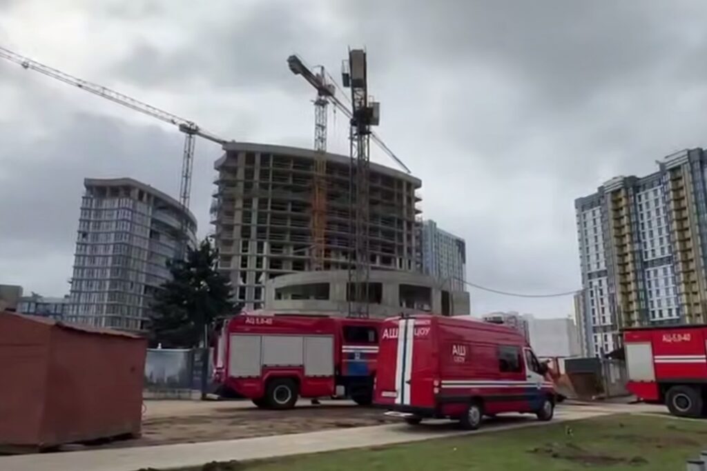 На стройке в «Минск-Мире» горел утеплитель