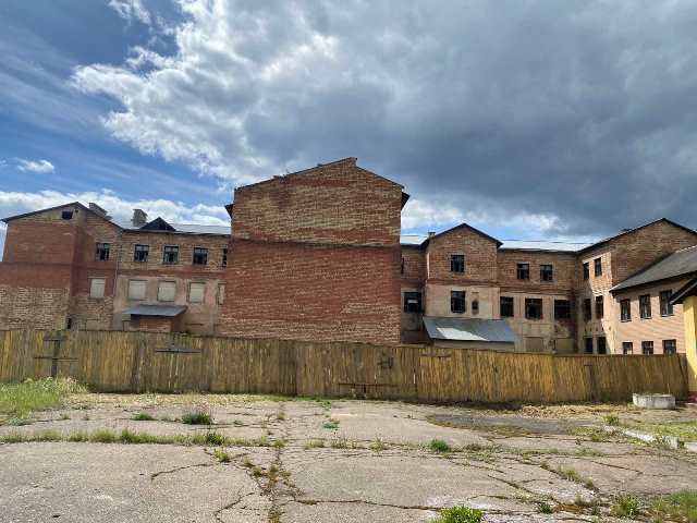 В Борисовском районе на торгах продают школу за 90 рублей