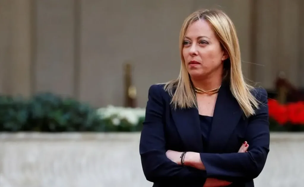 Трагический фарс Джорджи Мелони: от антисистемного лидера до вассала Брюсселя