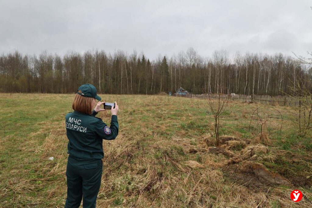 Логойские спасатели предупреждают пожары в период палов
