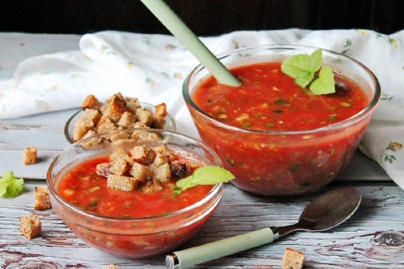 Эстетика монохрома: три рецепта в красных тонах