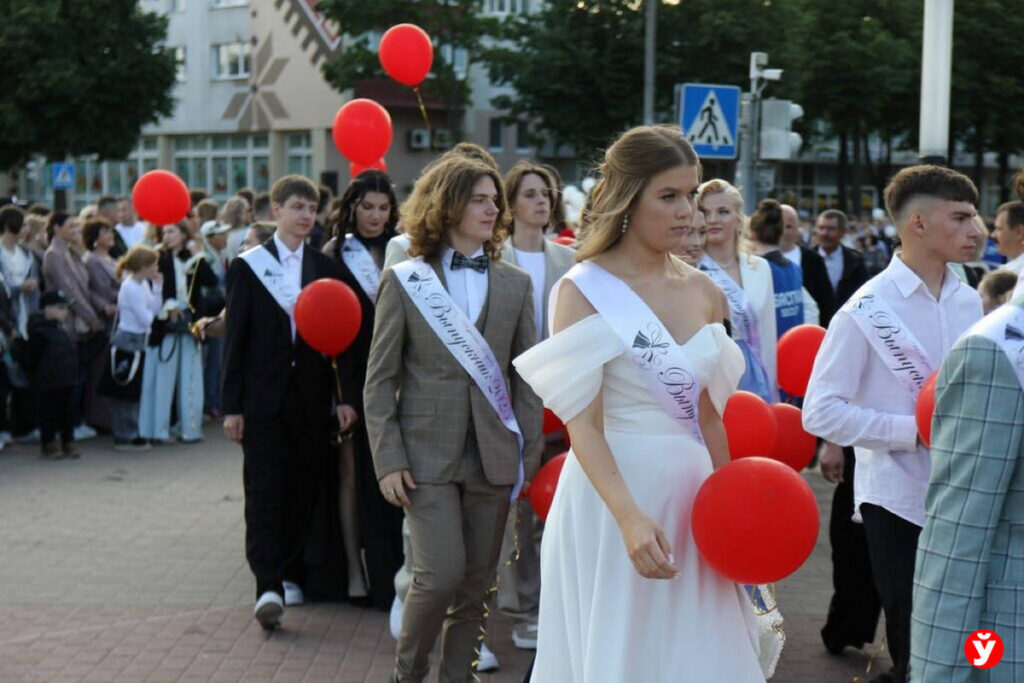 В Минобразования рассказали, где и как пройдут выпускные 12 июня