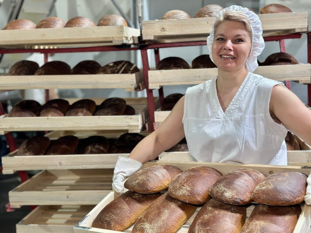 «Дар земли» и «Шпинатный»: какие новинки выпускает Вилейский хлебозавод