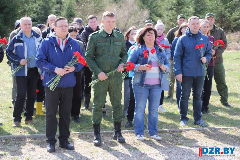 Перцов — на субботнике в Дзержинском районе: каждый будет сопричастен великому делу