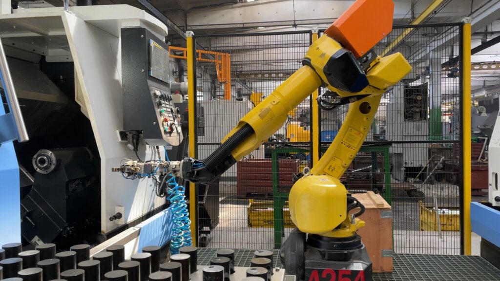 Гидроцилиндры мирового уровня: почему продукцию «САЛЕО-Кобрин» выбирают МАЗ и МТЗ