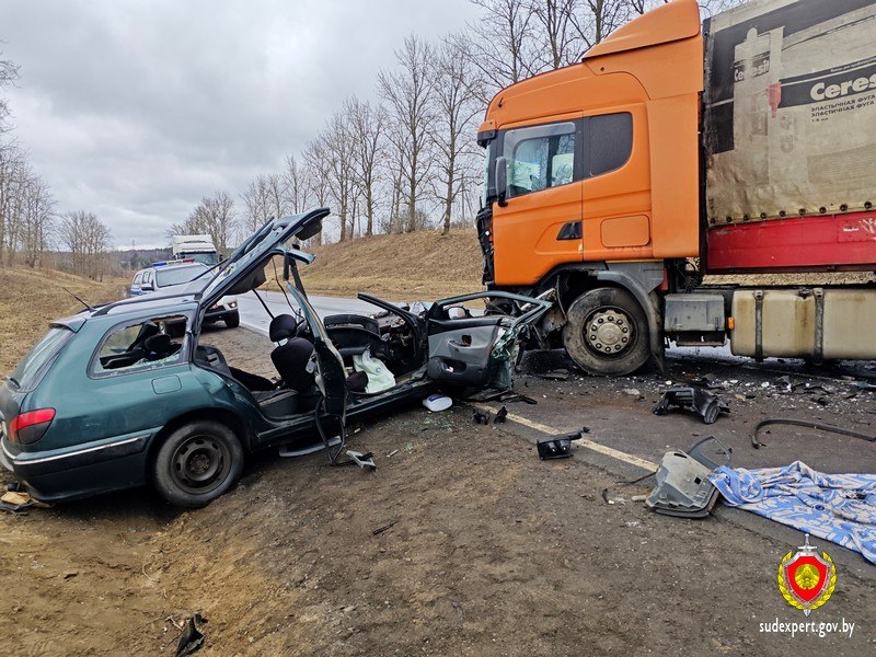 В тройном ДТП под Минском погиб водитель легковушки – СК ищет очевидцев