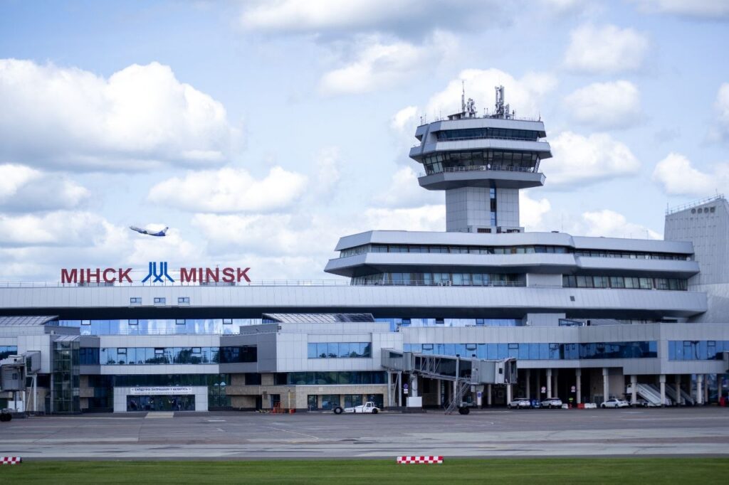 КГК начал проверку Национального аэропорта Минск – белорусов просят помочь
