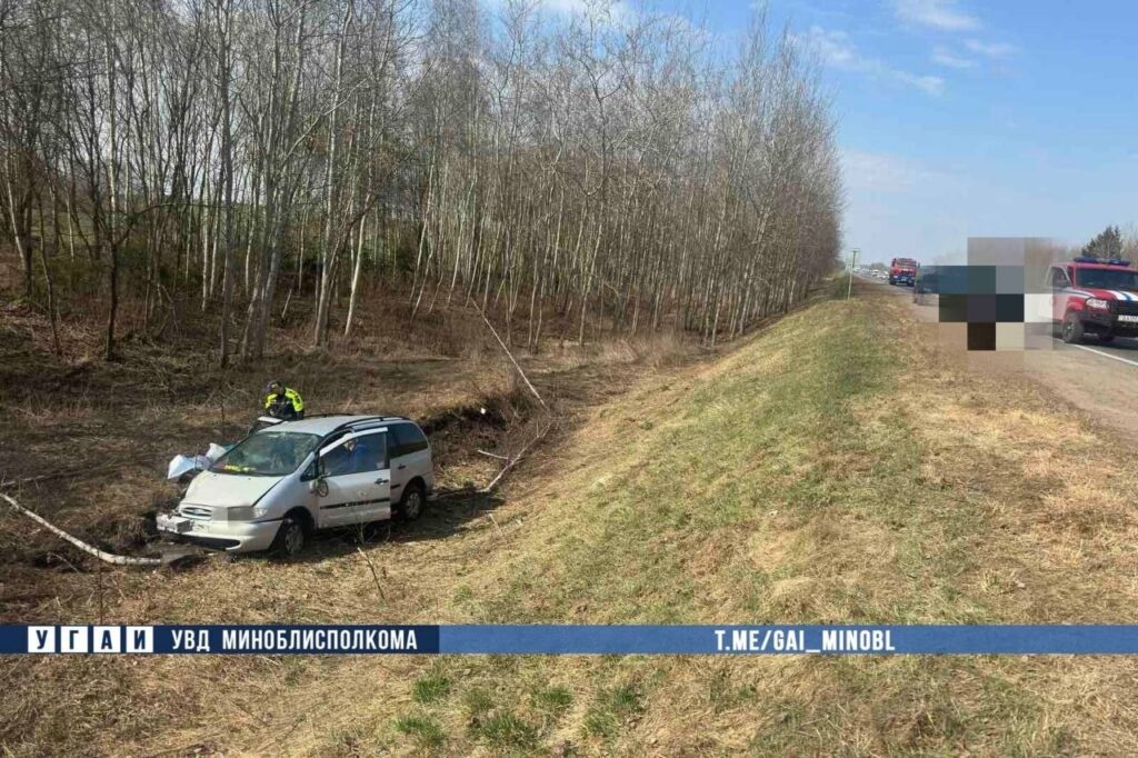 В Пуховичском районе Ford вылетел в кювет – пожилая пассажирка получила травмы