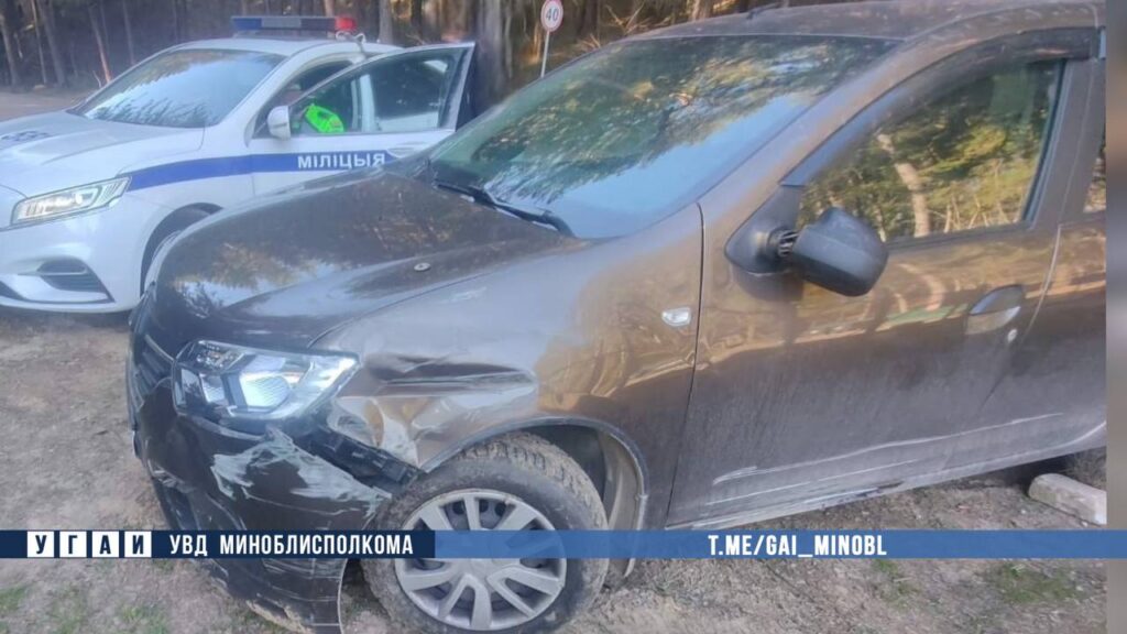 В Минском районе пенсионер съехал с дороги и врезался в забор – пострадала пассажирка