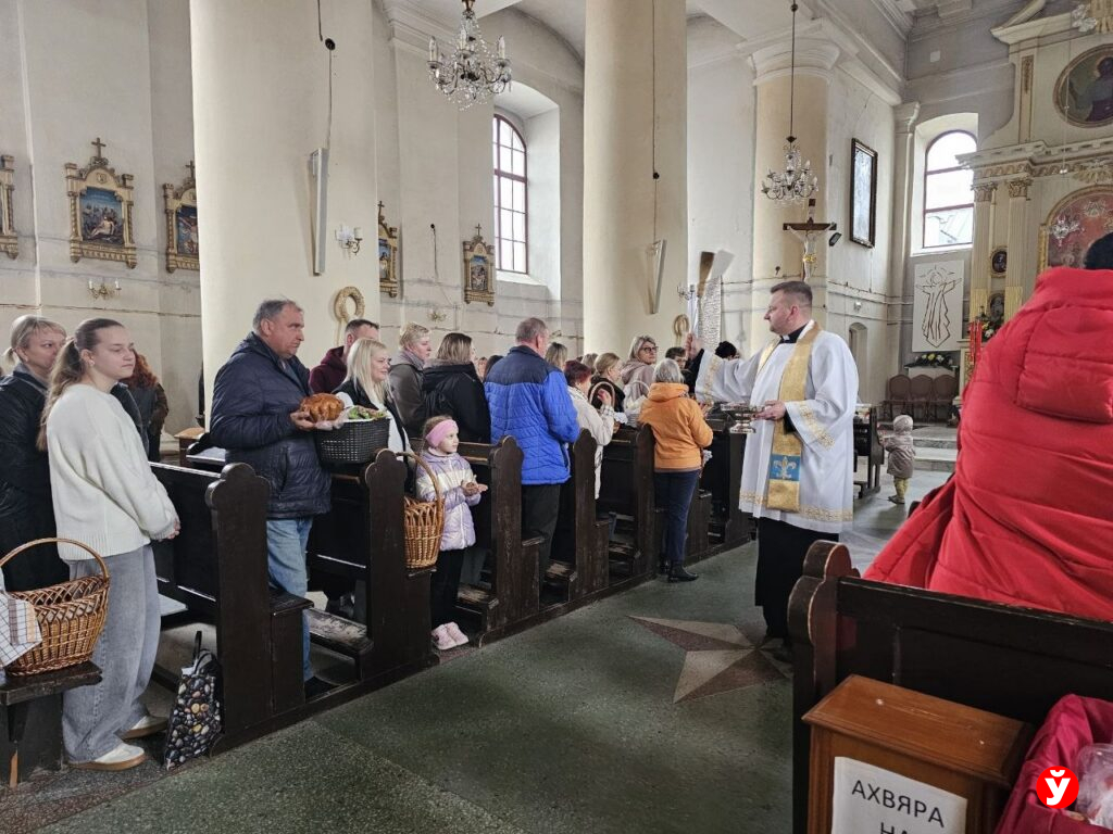 Как католики Борисова отмечают Пасху. Репортаж из костела