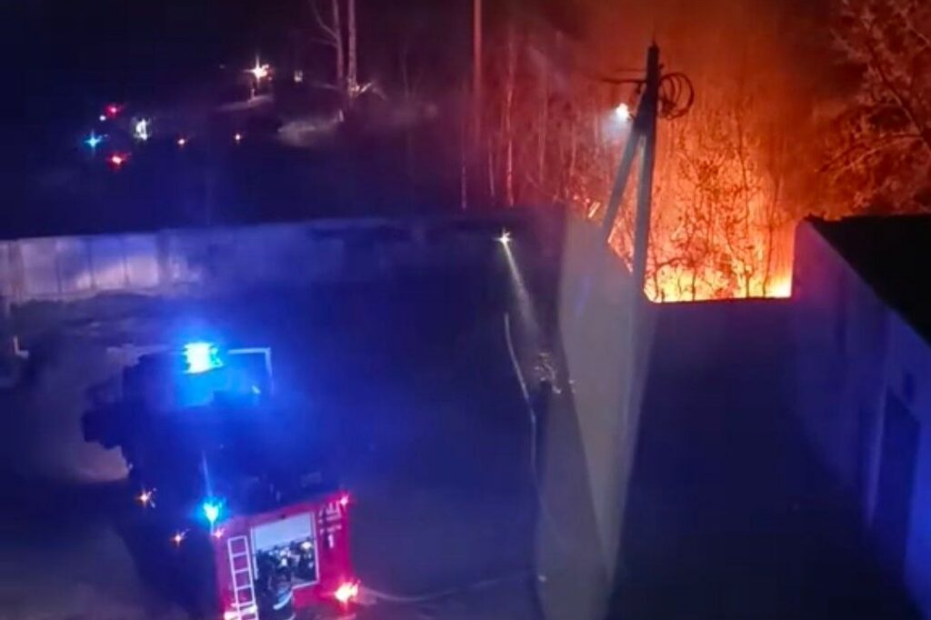 В Борисове огонь уничтожил 7 квадратных метров мусора