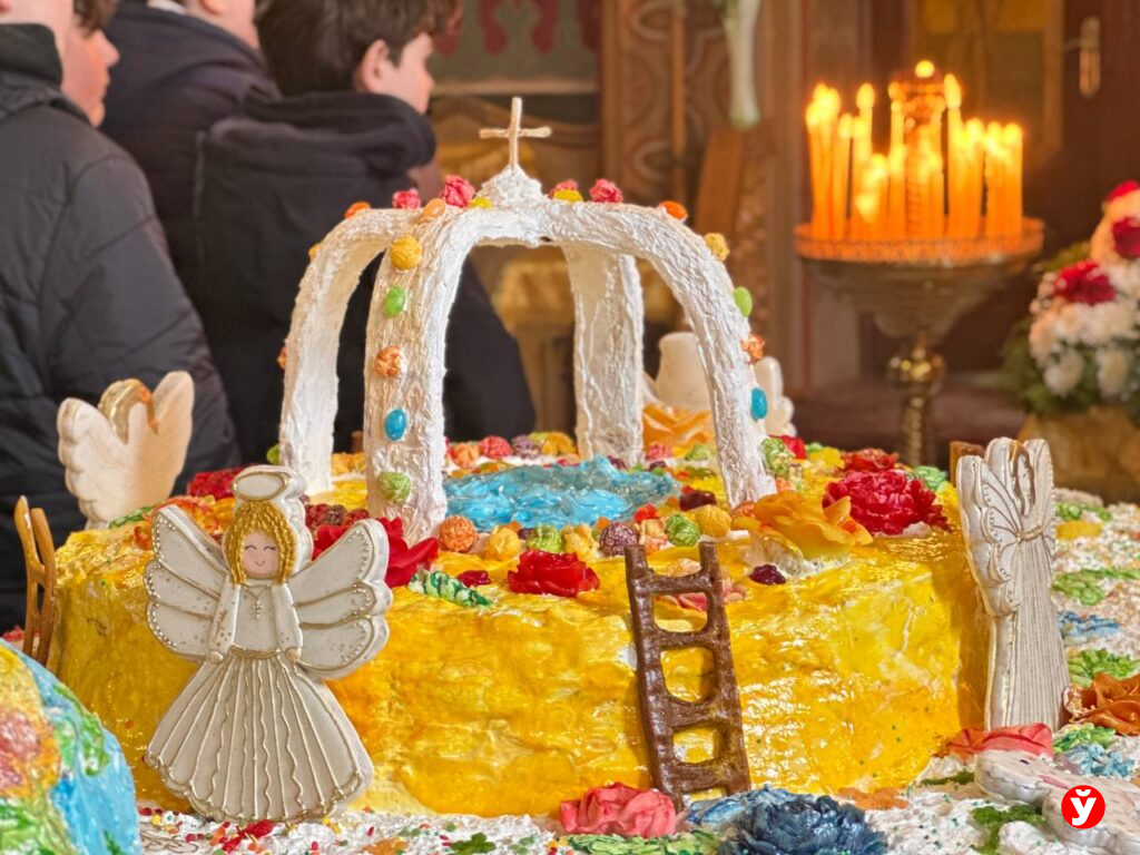 120-килограммовый пасхальный пирог