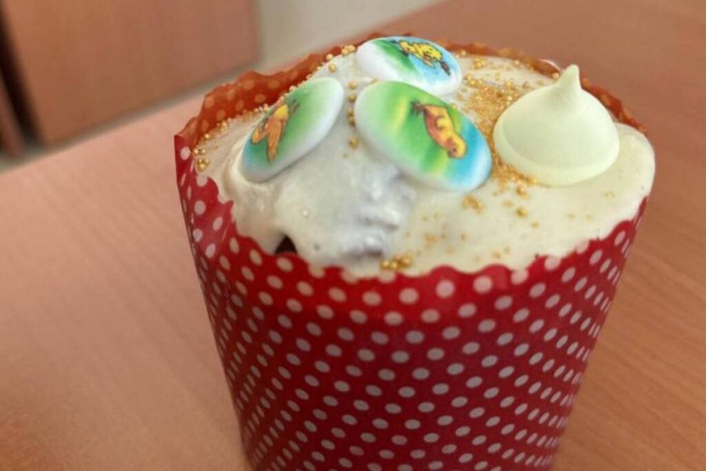 Кулич за 200 рублей: белорусы продают «пасхальное настроение» после праздника