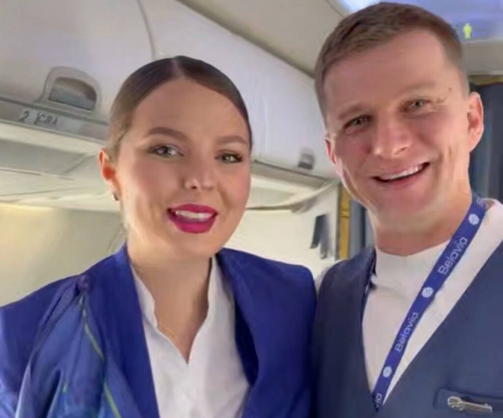 Роман Курцын стал бортпроводником на рейсе Belavia – как кино вышло в реальную жизнь