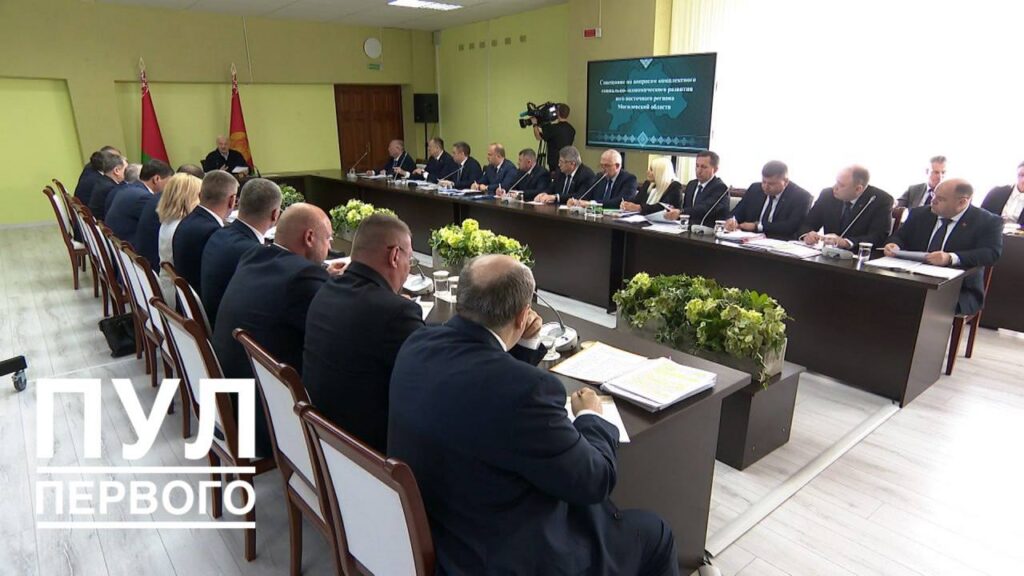 Лукашенко призвал белорусов мобилизоваться, чтобы пережить сложные времена