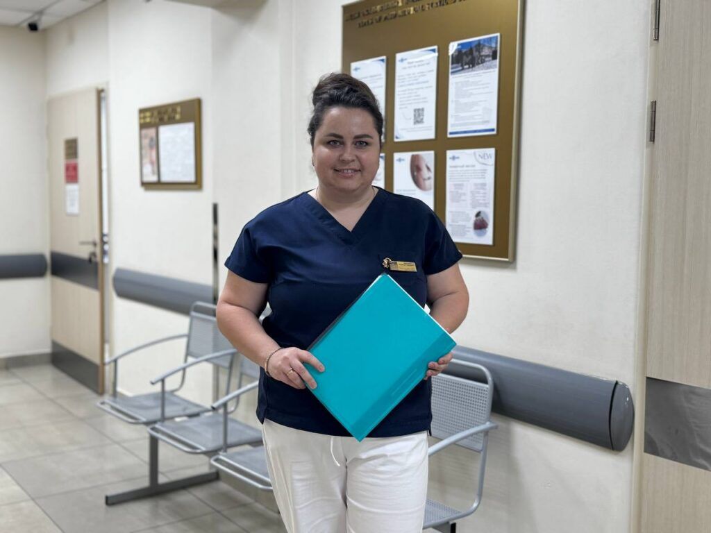 «Бывших реанимационных сестёр не бывает»: история медика из Боровлян с 14-летним стажем