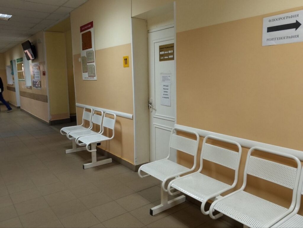 В Клецкой поликлинике подрались из-за очереди. Одному из пациентов грозит уголовное дело