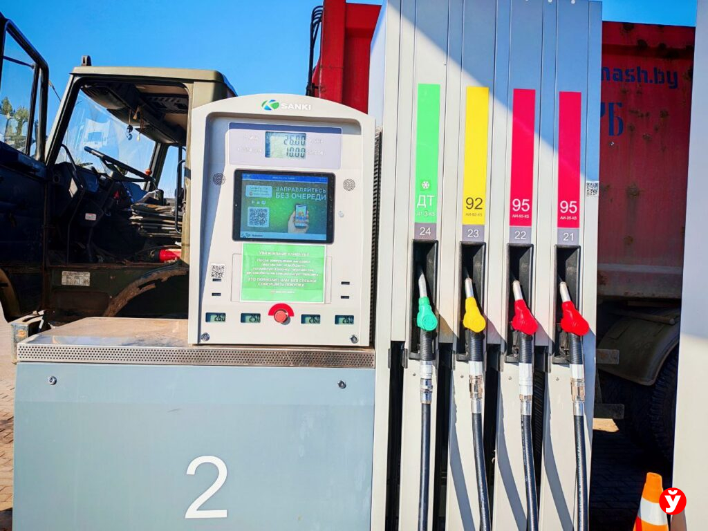 В Калинковичах во время драки на АЗС мужчина откусил оппоненту ухо – что решил суд