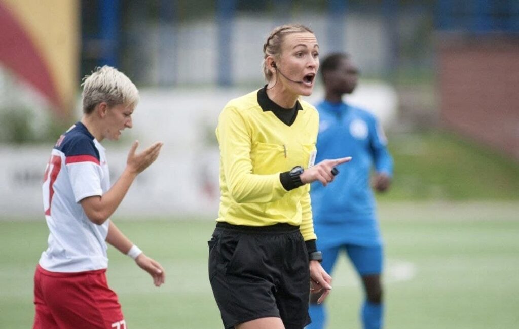 Ольга Блоцкая переписывает историю: белорусская женщина-арбитр выходит на новый уровень в футболе