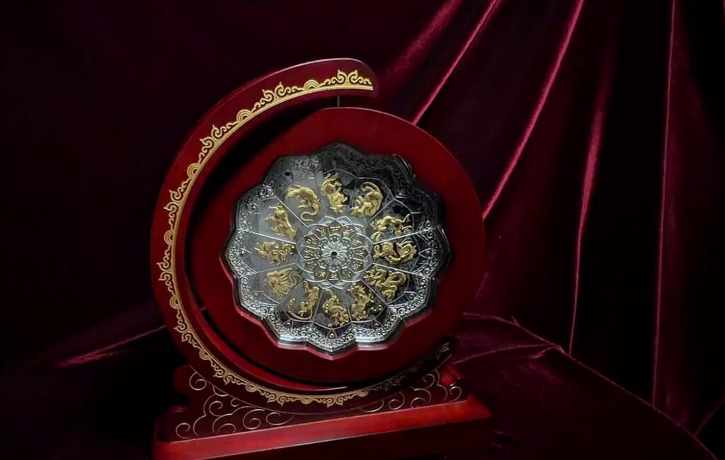 Необычные двенадцатиугольные монеты весом 1,5 кг выпустит Нацбанк – сколько они стоят