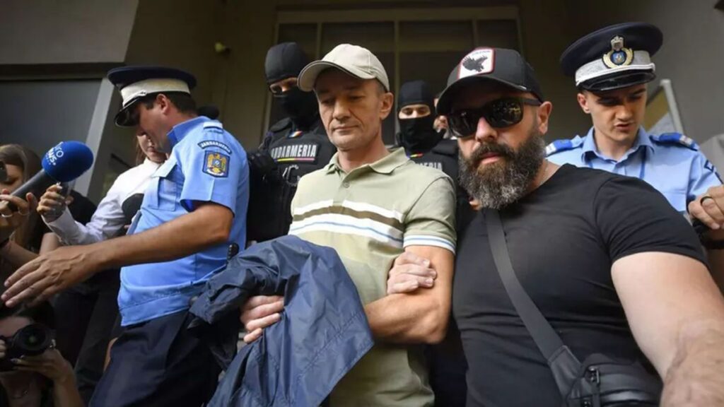 Туск торгует заложниками, Минск отдает шпионов: все детали об обмене 5 на 5