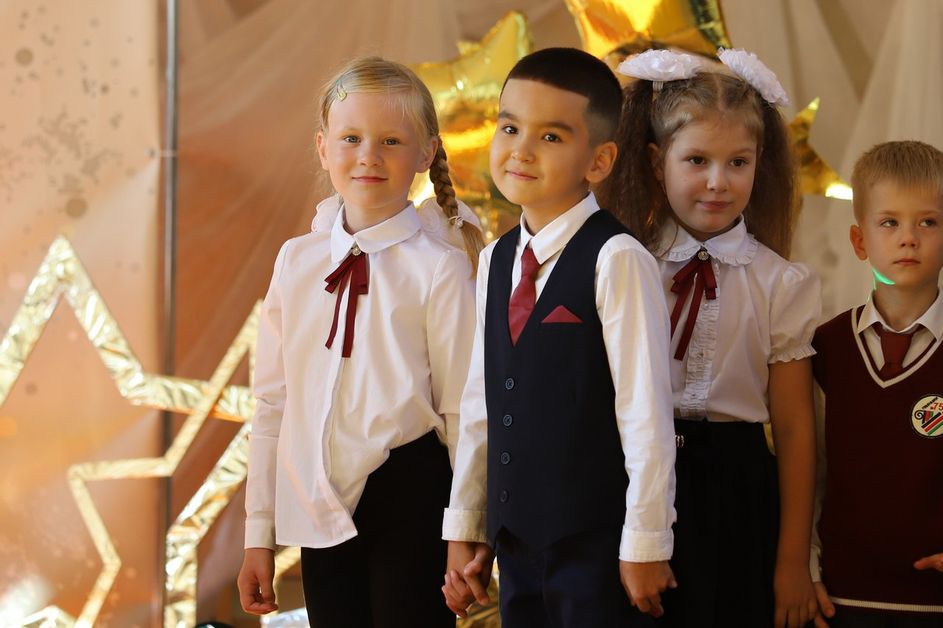 Во всех школах страны пройдет единый урок ко Дню единения народов Беларуси и России