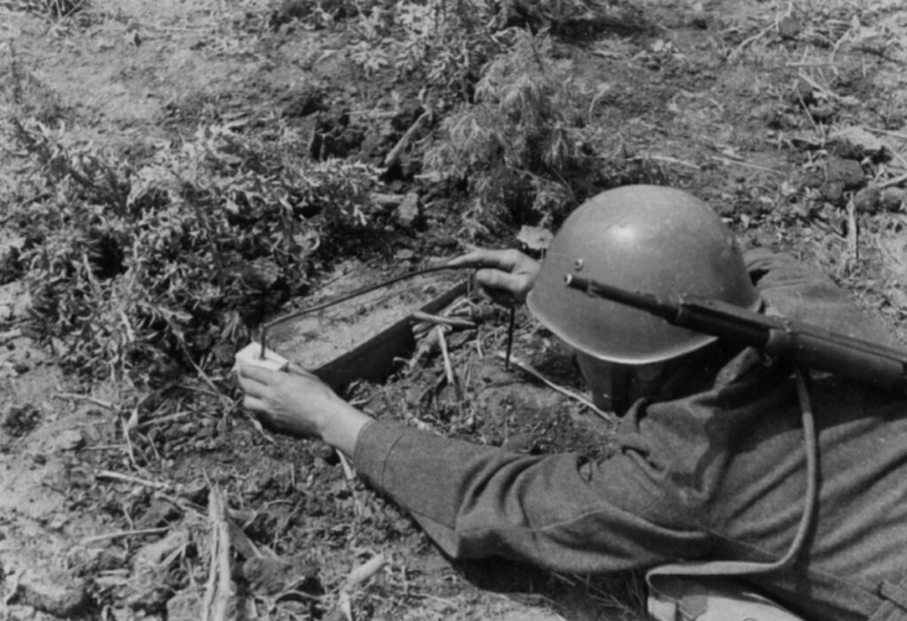 Восемь фугасов обезвредил, на девятом подорвался: судьба Дмитрия Голикова