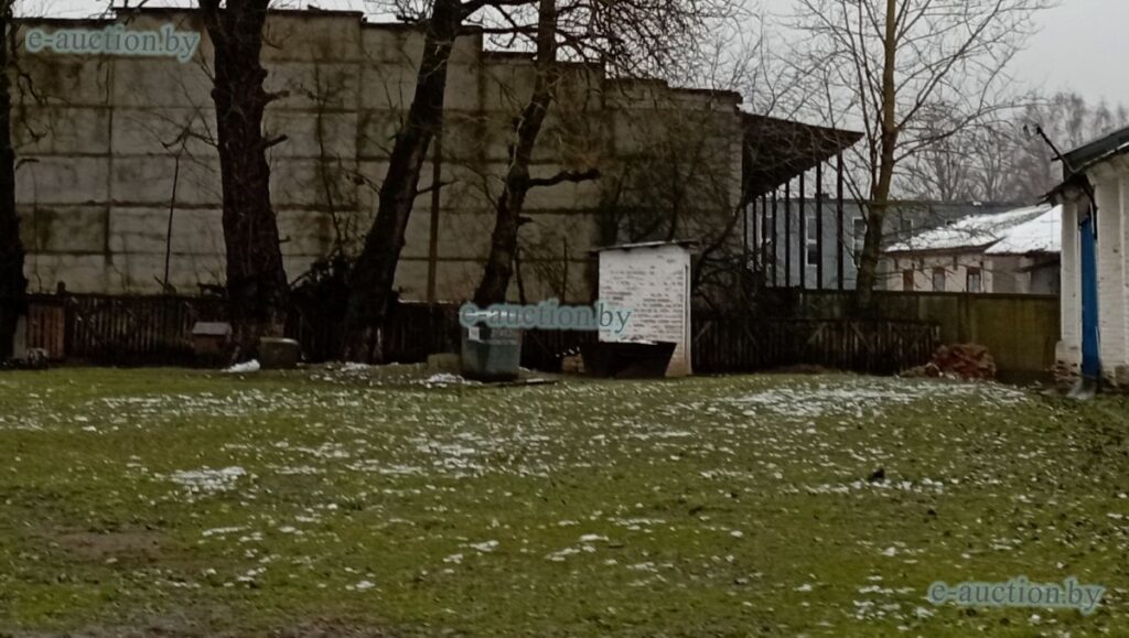 Туалет за 360 рублей выставили на аукцион в Витебской области