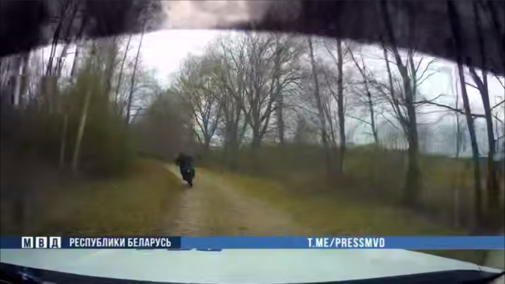 Мотоциклиста-бесправника задержали после погони под Молодечно