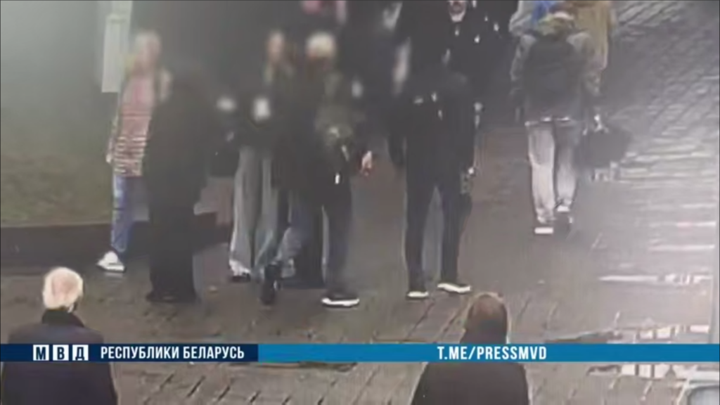 Минчанка пожаловалась на неадекватное поведение подростков на Немиге – милиция отреагировала