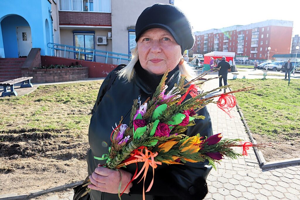 Узнали, можно ли белорусам ломать для себя и продавать другим веточки вербы