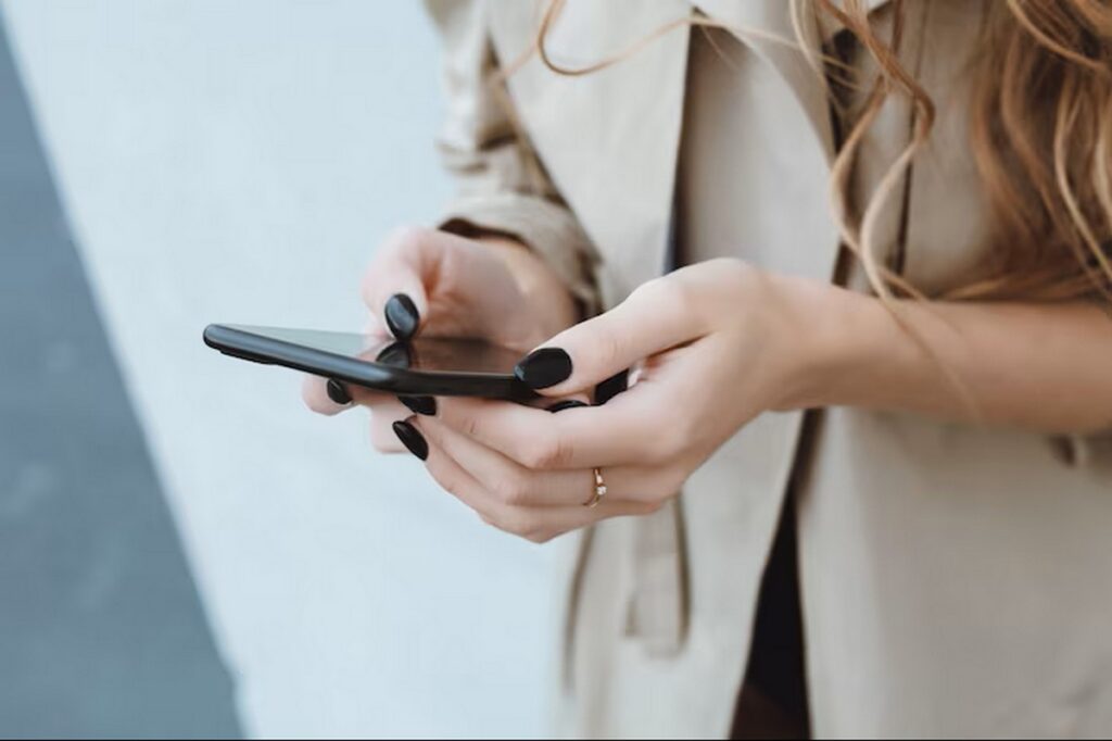 Подарок в 200 рублей обошёлся жительнице Городеи в 565