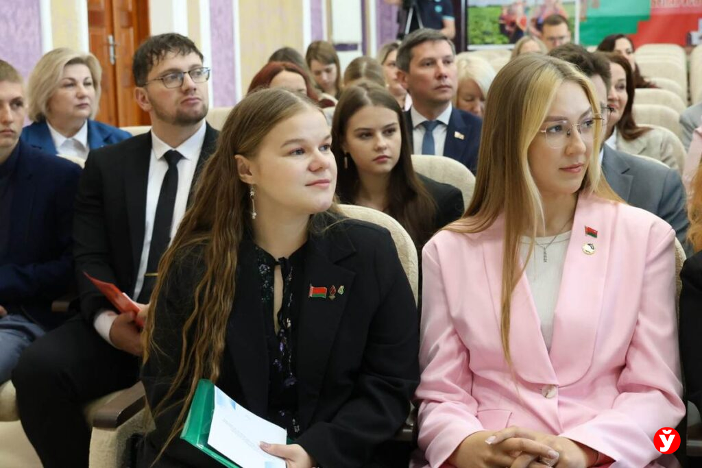 Почему молодежь остается в хозяйстве «17 Сентября» Несвижского района, а не уезжает в Минск