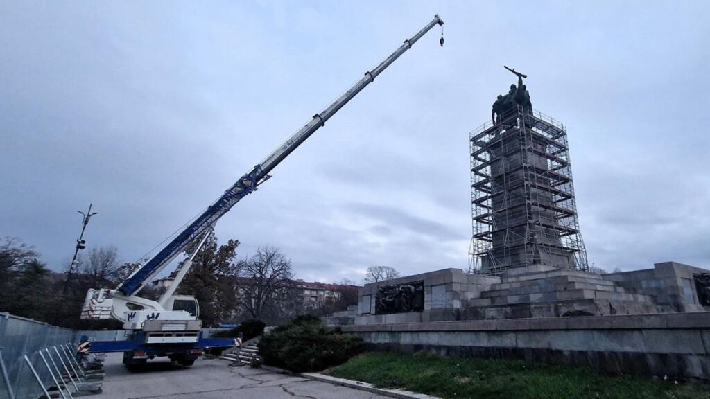 Почему в Европе все чаще пытаются переписать историю Второй мировой