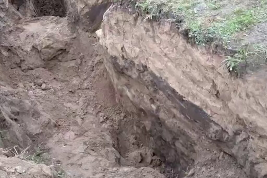В Ляховичах мужчина погиб при обрушении стенки траншеи