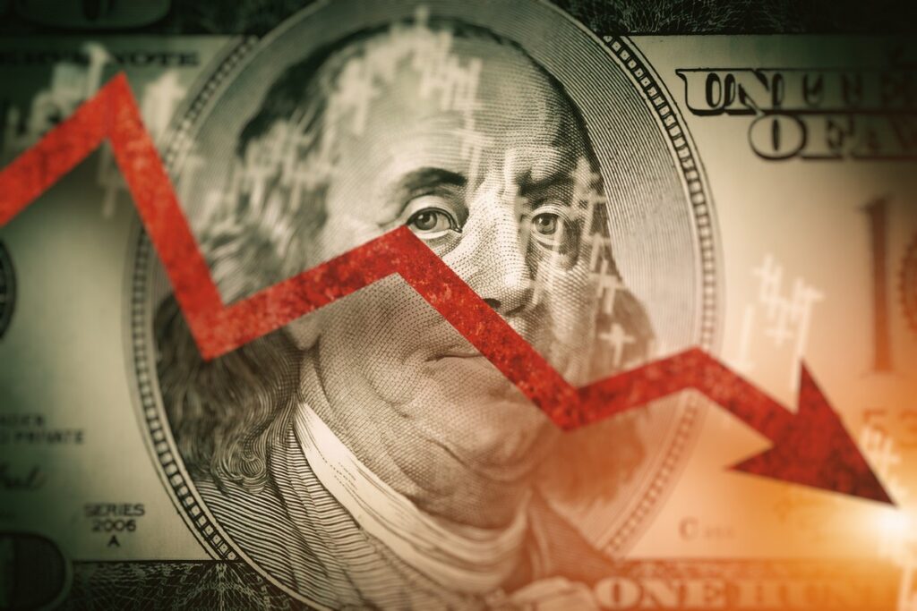 Доллар на дне: будет ниже 2,7 или вынырнет – ответил эксперт