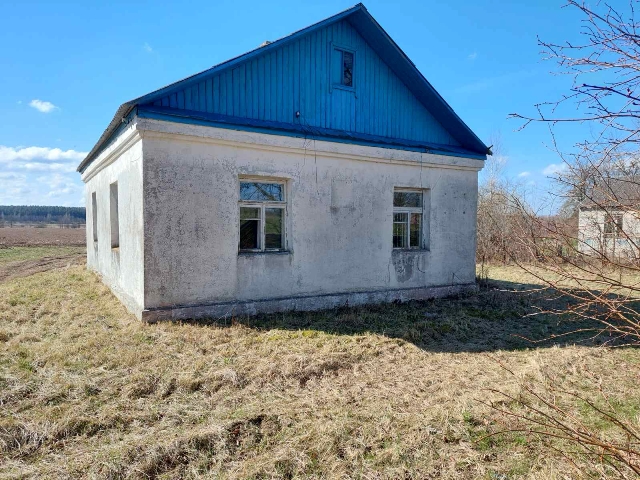 Под Воложином продают бывший дом социальных услуг почти за 22 тысячи рублей