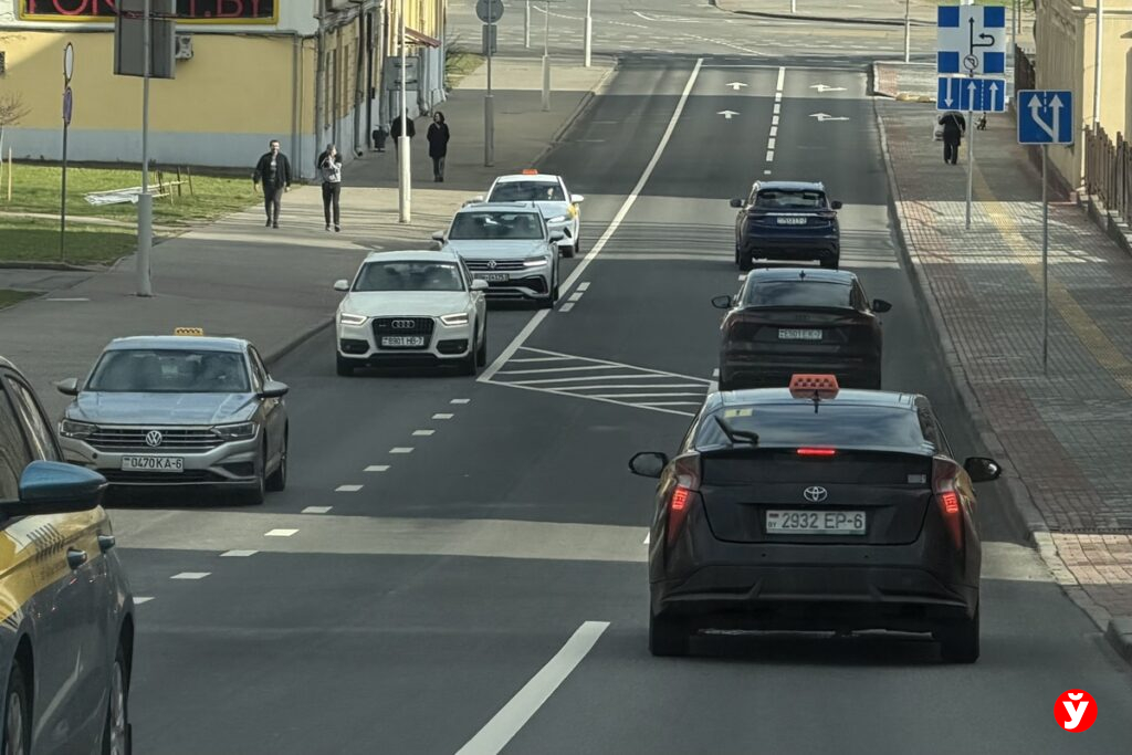 В Беларуси упростили требования к таксистам и пересмотрели систему обучения