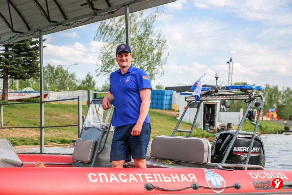 В Беларуси стартовал купальный сезон. Кто следит за безопасностью отдыхающих?