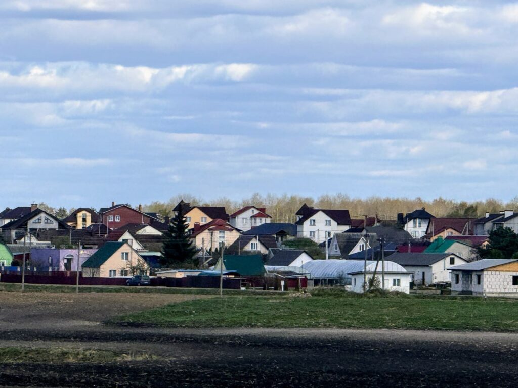 Недалеко от Минска продают участки под частные дома – цены стартуют от 30 тысяч рублей