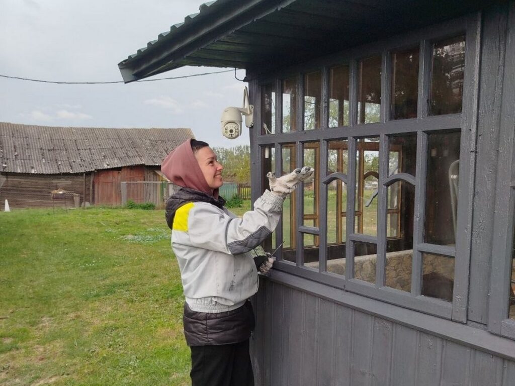Как белоруска спасла бабушкину хатку в Клецком районе и осталась там жить