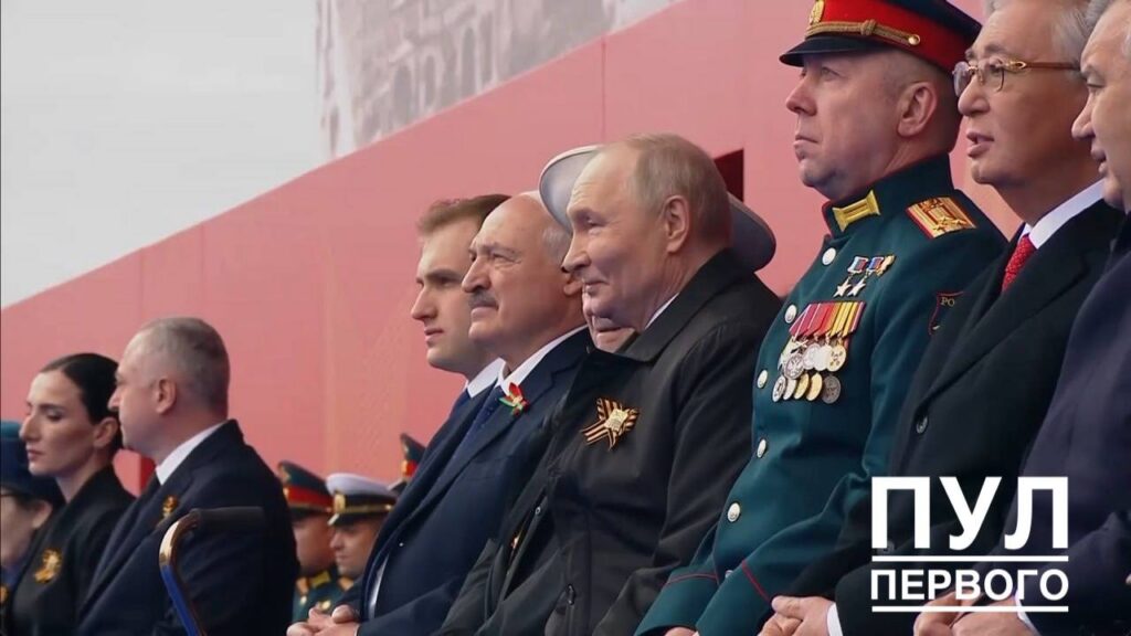 Путин и Лукашенко вместе прибыли на парад Победы в Москве