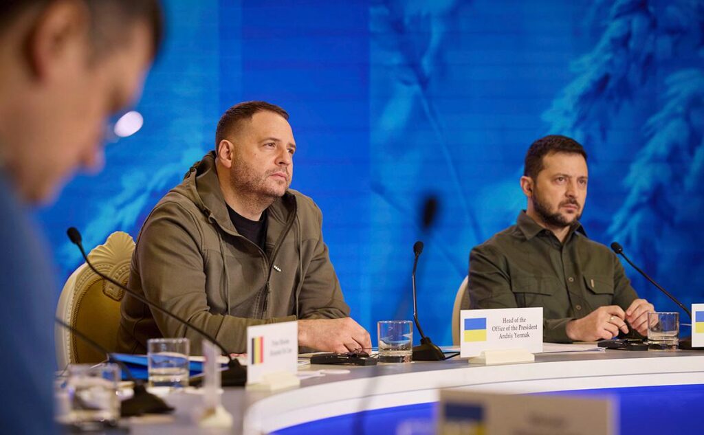Мендель с Зеленским не миндальничает: хроники украинской власти от бывшей пресс-секретаря
