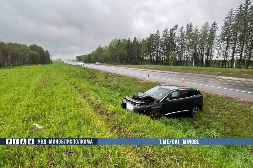 В ДТП под Воложином пострадала девушка-пассажир